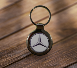 Kľúčenka s logom Mercedes