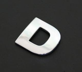 3D Nálepka chrom znak D